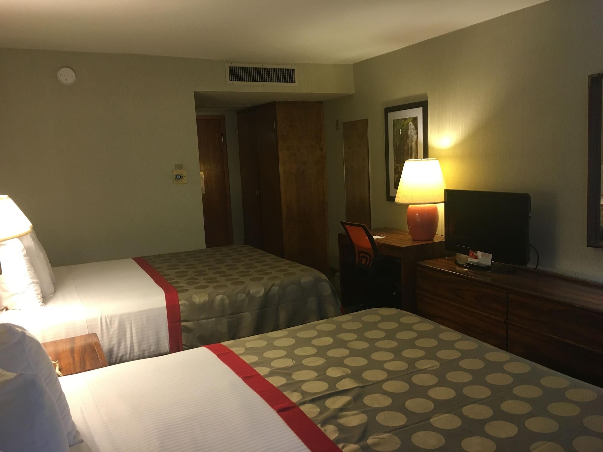 Ramada By Wyndham Portland Airport Hotel Екстериор снимка