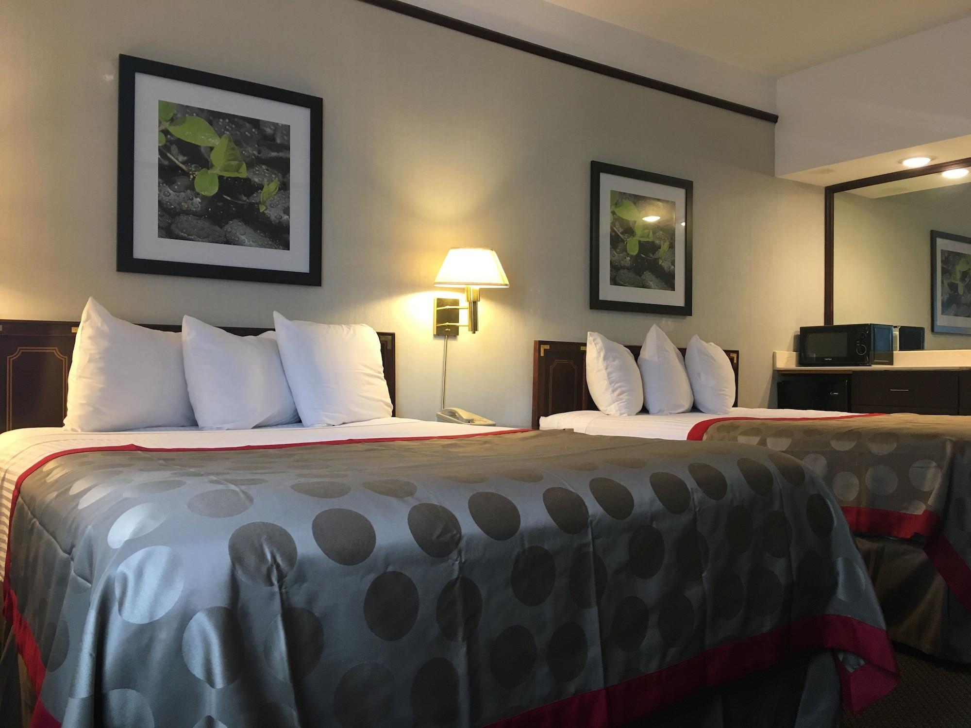 Ramada By Wyndham Portland Airport Hotel Екстериор снимка