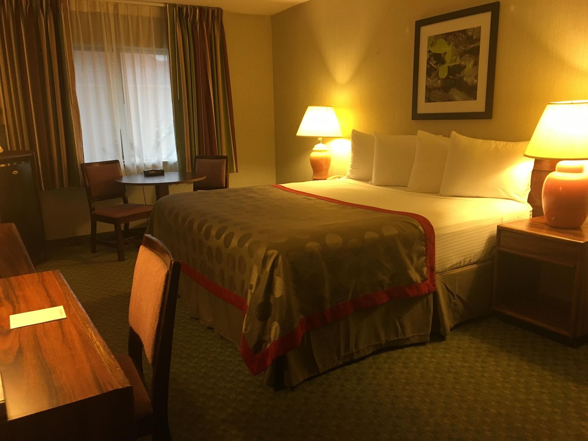 Ramada By Wyndham Portland Airport Hotel Екстериор снимка